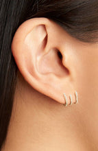 Load image into Gallery viewer, CUBIC ZIRCONIA DETAILED STUD EARRINGS