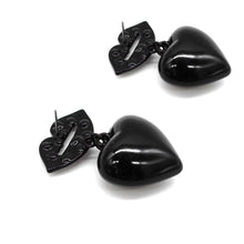Load image into Gallery viewer, LIPS WITH HEART DROP EARRINGS