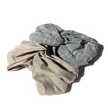 Load image into Gallery viewer, CHECK PATTERN TWISTED TURBAN HEADBAND