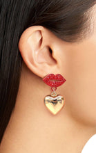 Load image into Gallery viewer, LIPS WITH HEART DROP EARRINGS
