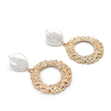 Load image into Gallery viewer, METAL & PEARL DROP EARRINGS